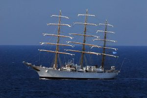 La fragata ARA Libertad en el Océano Atlántico en mayo del 2007