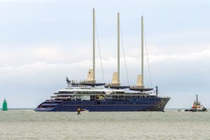 El Orient Express Corinthian saliendo de Saint Nazaire en mayo de 2026